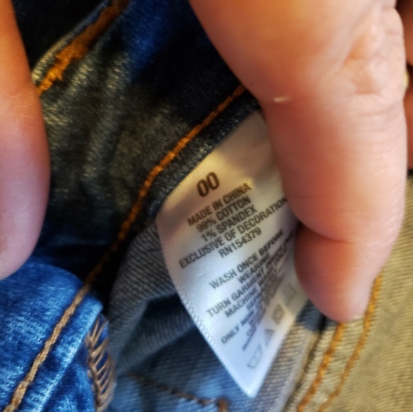 Shorts - Picture 2 of 3